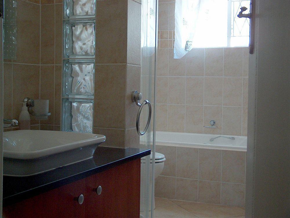 Liongate Bed And Breakfast Edenvale Ngoại thất bức ảnh
